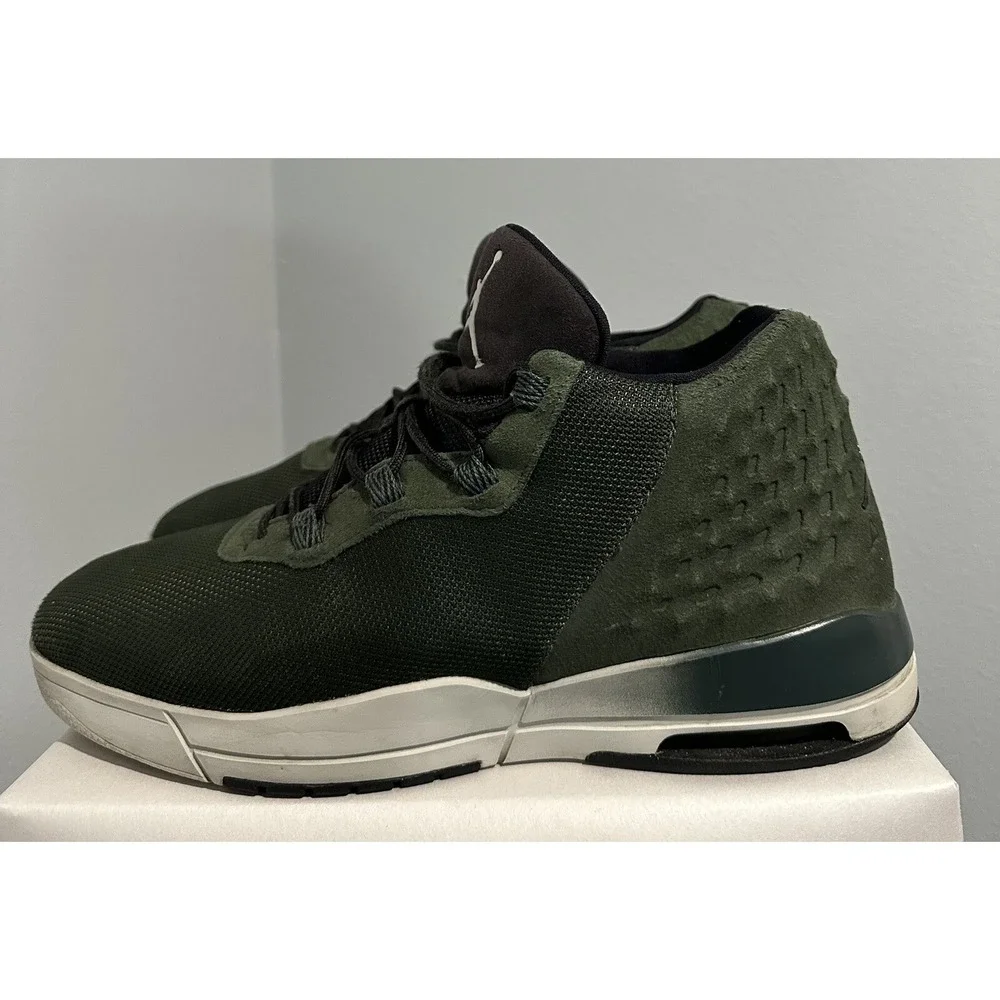 Nike Air Jordan Academy Green Trainers Mens Size 10 844515-300